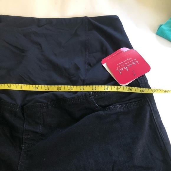 Ingrid & Isabel Maternity Black Crossover Panel Raw Hem Bermuda Jean Shorts 14 - Picture 13 of 16